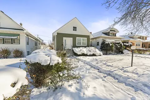 635 S 18th Ave, Maywood, IL 60153