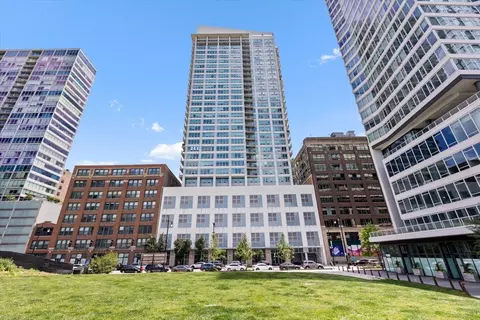 701 S Wells St #2005, Chicago, IL 60607