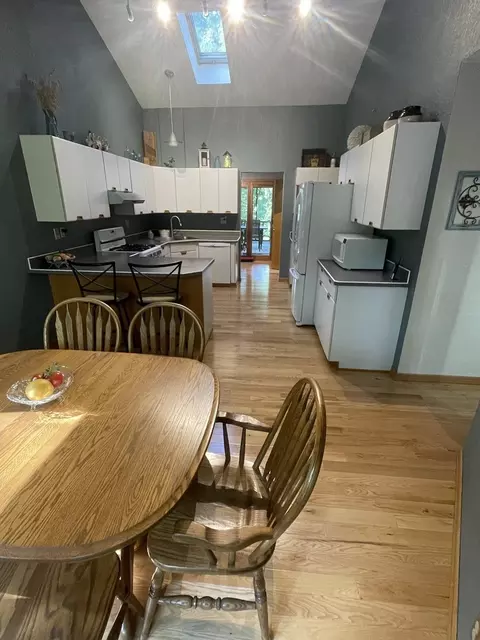 5538 Mcdonald Rd, Roscoe, IL 61073 photo 8