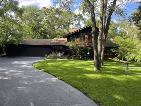 5538 Mcdonald Rd, Roscoe, IL 61073 photo 1