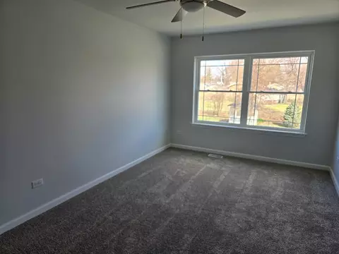 Bedroom - 4 Joseph Ct, Midlothian, IL 60445 photo 8 of 20