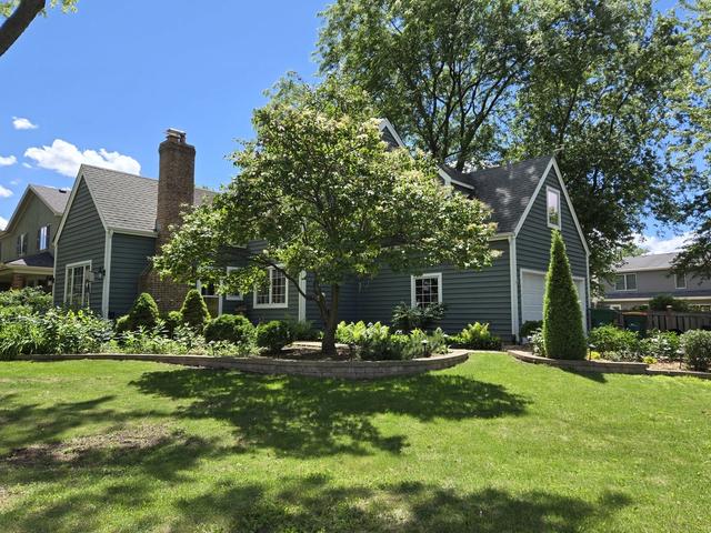 318 Seafarer Dr, Third Lake, IL 60030