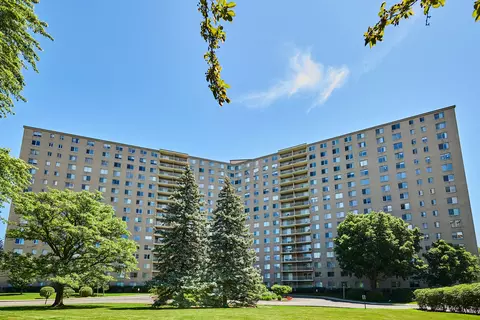 7061 N Kedzie Ave #913, Chicago, IL 60645
