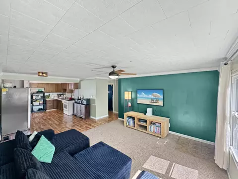 Living - 1418 Chippewa Dr, Ottawa, IL 61350 photo 1 of 2