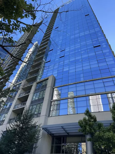 201 N Westshore Dr #1202, Chicago, IL 60601