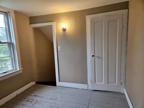 Bedroom - 302 E Park St, Morrison, IL 61270 photo 2 of 4