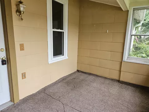 Exterior - 302 E Park St, Morrison, IL 61270 photo 1 of 9