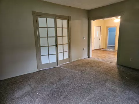 Living - 302 E Park St, Morrison, IL 61270 photo 4 of 4