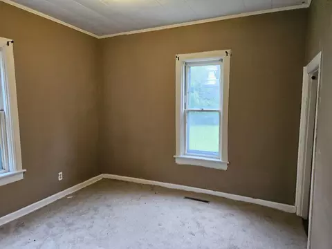 Bedroom - 302 E Park St, Morrison, IL 61270 photo 1 of 4