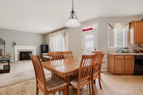 1607 Mountain Ridge Pass, Plainfield, IL 60586 photo 9