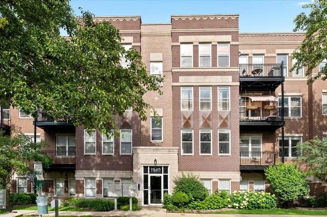 1245 N Orleans St #902, Chicago, IL 60610