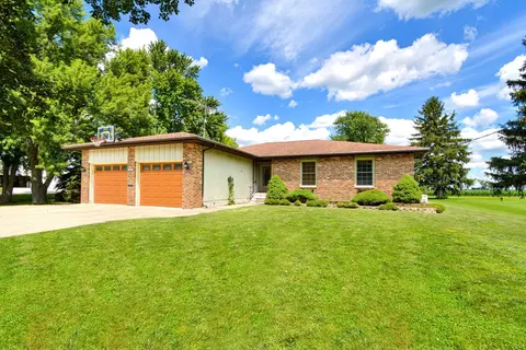 305 N Vermillion St, Lexington, IL 61753
