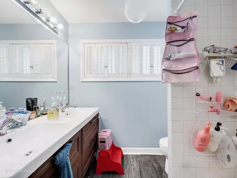 1912 E Willow Ave, Wheaton, IL 60187 photo 15