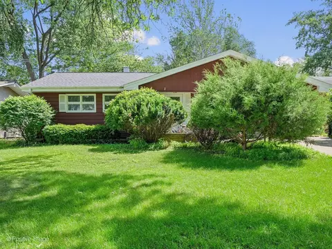 1912 E Willow Ave, Wheaton, IL 60187 photo 1