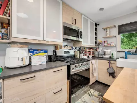 1912 E Willow Ave, Wheaton, IL 60187 photo 8