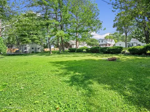 1912 E Willow Ave, Wheaton, IL 60187 photo 17