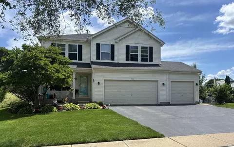 1922 Hemlock Dr, Mchenry, IL 60050