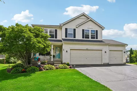 1922 Hemlock Dr, Mchenry, IL 60050