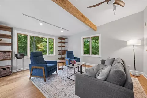 Living - Undisclosed, Glenview, IL 60025 photo 3 of 4