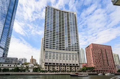 333 N Canal St #3604, Chicago, IL 60606