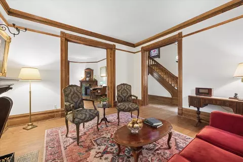 Living - 1220 Maple Ave, Evanston, IL 60202 photo 4 of 9