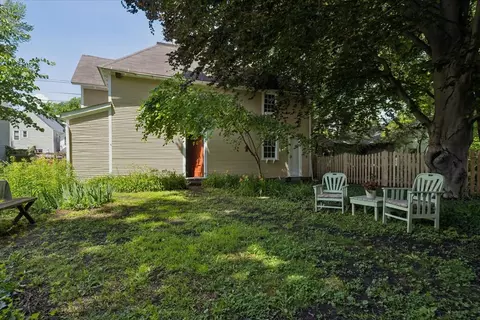 Exterior - 1220 Maple Ave, Evanston, IL 60202 photo 6 of 7