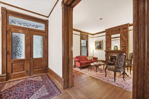 Entry Way - 1220 Maple Ave, Evanston, IL 60202 photo 4 of 13