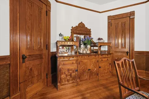 Dining - 1220 Maple Ave, Evanston, IL 60202 photo 4 of 5