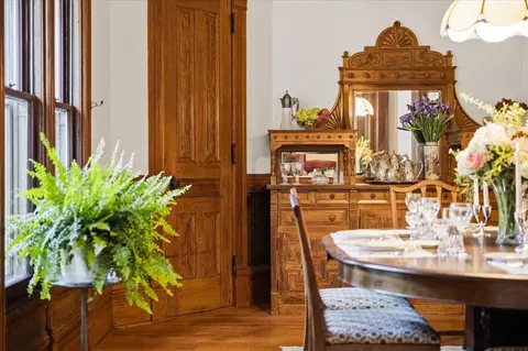 Dining - 1220 Maple Ave, Evanston, IL 60202 photo 2 of 5