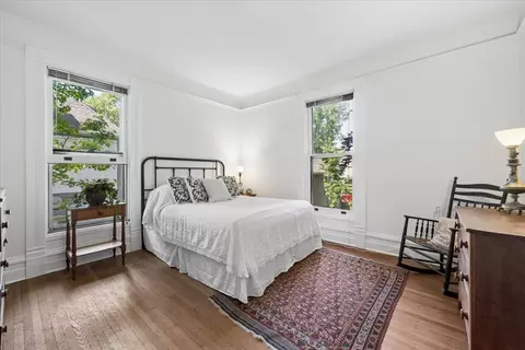 Bedroom - 1220 Maple Ave, Evanston, IL 60202 photo 9 of 9