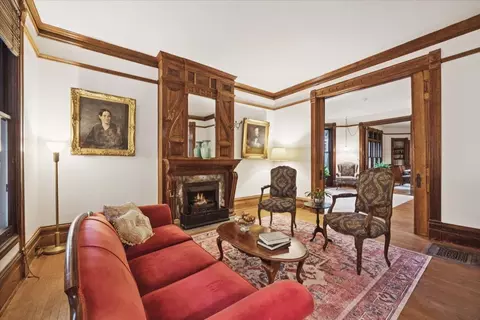 Living - 1220 Maple Ave, Evanston, IL 60202 photo 3 of 9