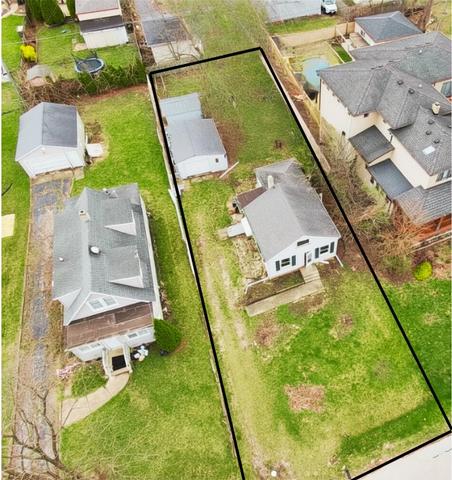 4106 N Adams St, Westmont, IL 60559