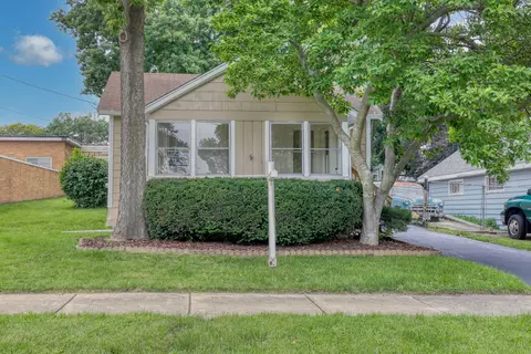 947 Mason Ave, Aurora, IL 60506