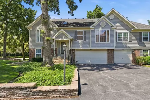 864 N Shady Oaks Dr #864, Elgin, IL 60120
