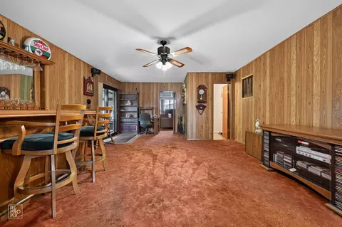 1012 Marshall Dr, Des Plaines, IL 60016 photo 8