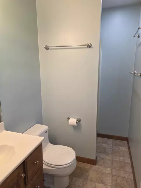 Bath - 4463 Adele St, Roscoe, IL 61073 photo 1 of 2