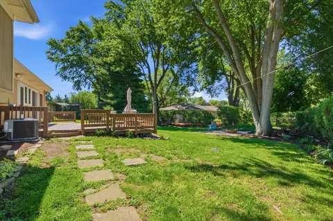 Exterior - 22 Plum Ct, Sleepy Hollow, IL 60118 photo 7 of 8