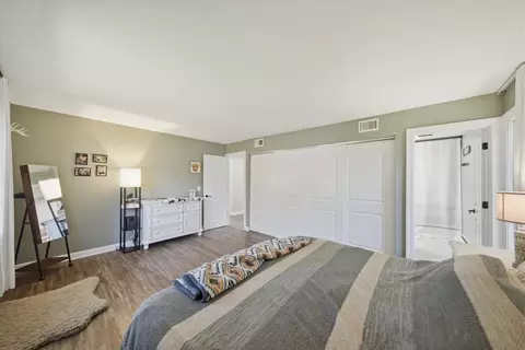 Bedroom - 22 Plum Ct, Sleepy Hollow, IL 60118 photo 3 of 4