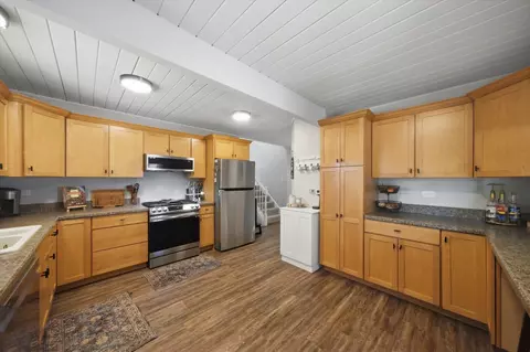 Kitchen - 22 Plum Ct, Sleepy Hollow, IL 60118 photo 1 of 2