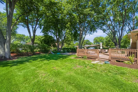 Exterior - 22 Plum Ct, Sleepy Hollow, IL 60118 photo 6 of 8