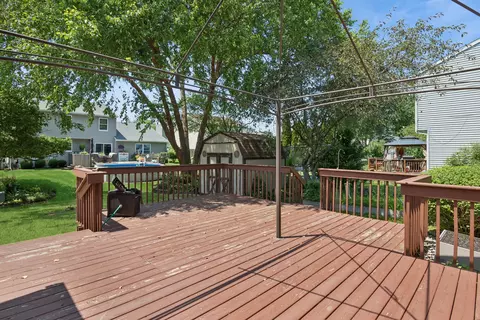 Exterior - 604 Shenandoah Trl, Elgin, IL 60123 photo 5 of 5