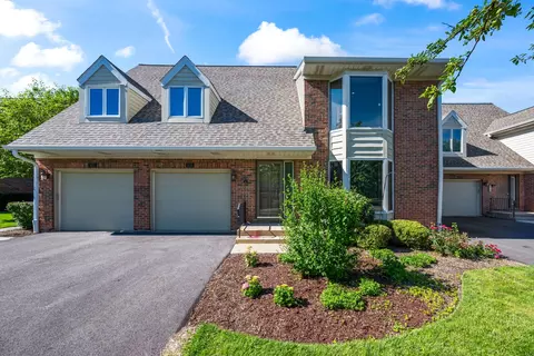 1653 N Belmont Ct, Arlington Heights, IL 60004