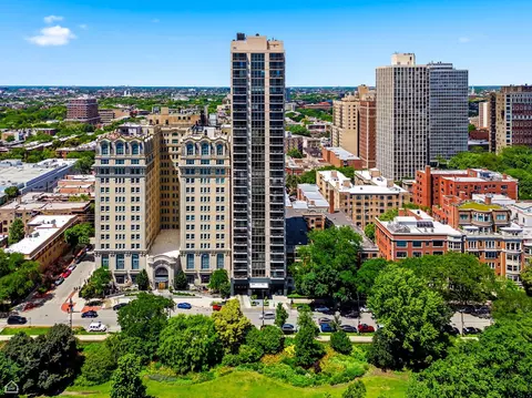 2314 N Lincoln Park W #9N, Chicago, IL 60614