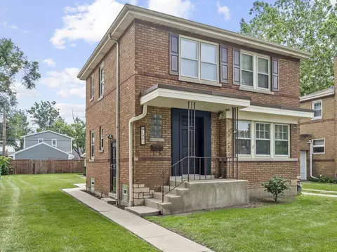1847 Newcastle Ave, Westchester, IL 60154