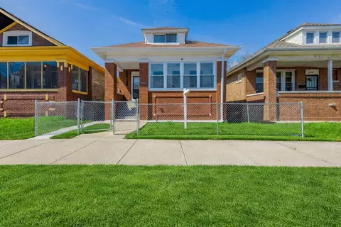 8020 S Bishop St, Chicago, IL 60620