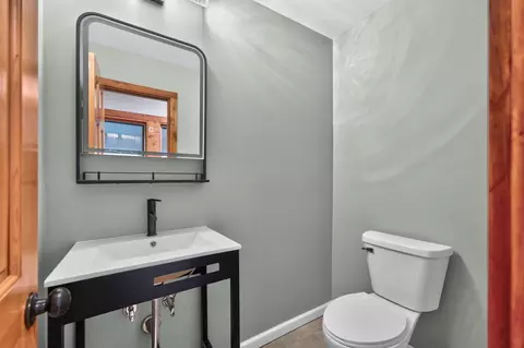 Bath - 704 N Kaskaskia Dr, Dixon, IL 61021 photo 1 of 3