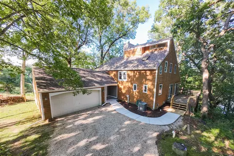 Exterior - 704 N Kaskaskia Dr, Dixon, IL 61021 photo 6 of 7