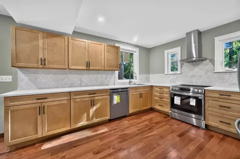 Kitchen - 704 N Kaskaskia Dr, Dixon, IL 61021 photo 4 of 5