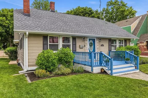 Exterior - 210 E Logan St, Arthur, IL 61911 photo 2 of 7