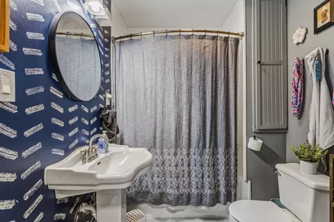 Bath - 210 E Logan St, Arthur, IL 61911 photo 1 of 2